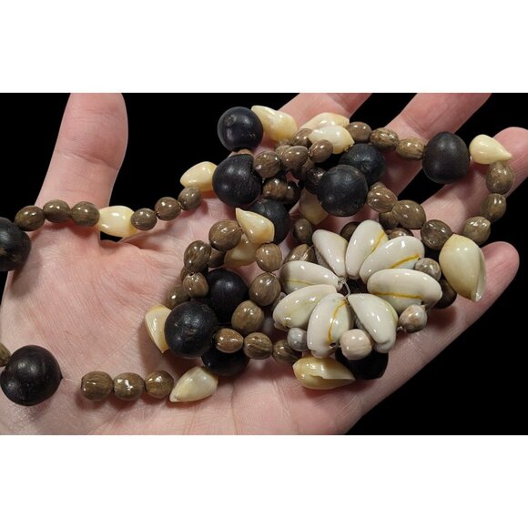 Retro Mermaidcore Cowrie Shell And Natural Seed Flower Pendant Necklace - Picture 4 of 8